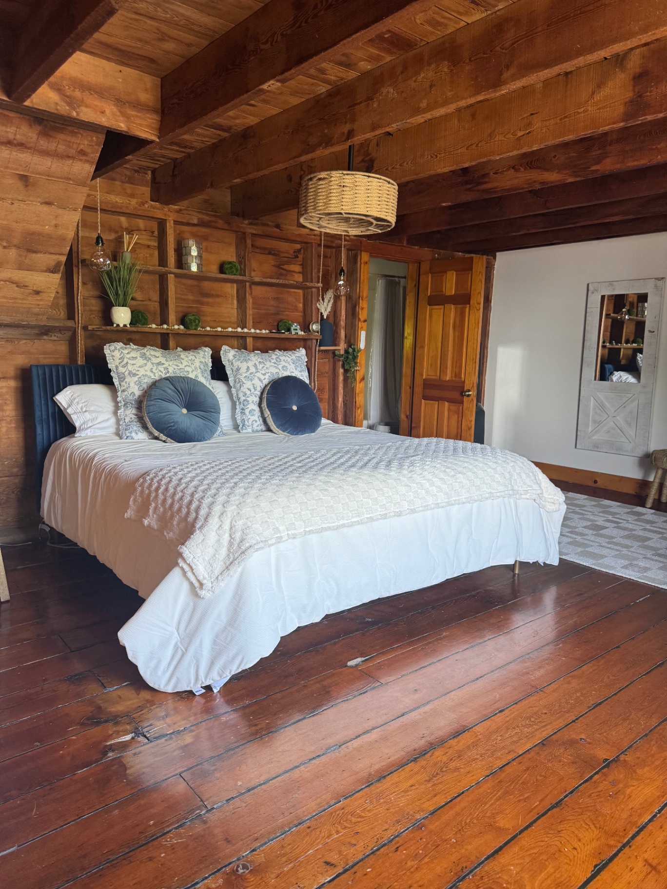 Cabin bedroom turnover